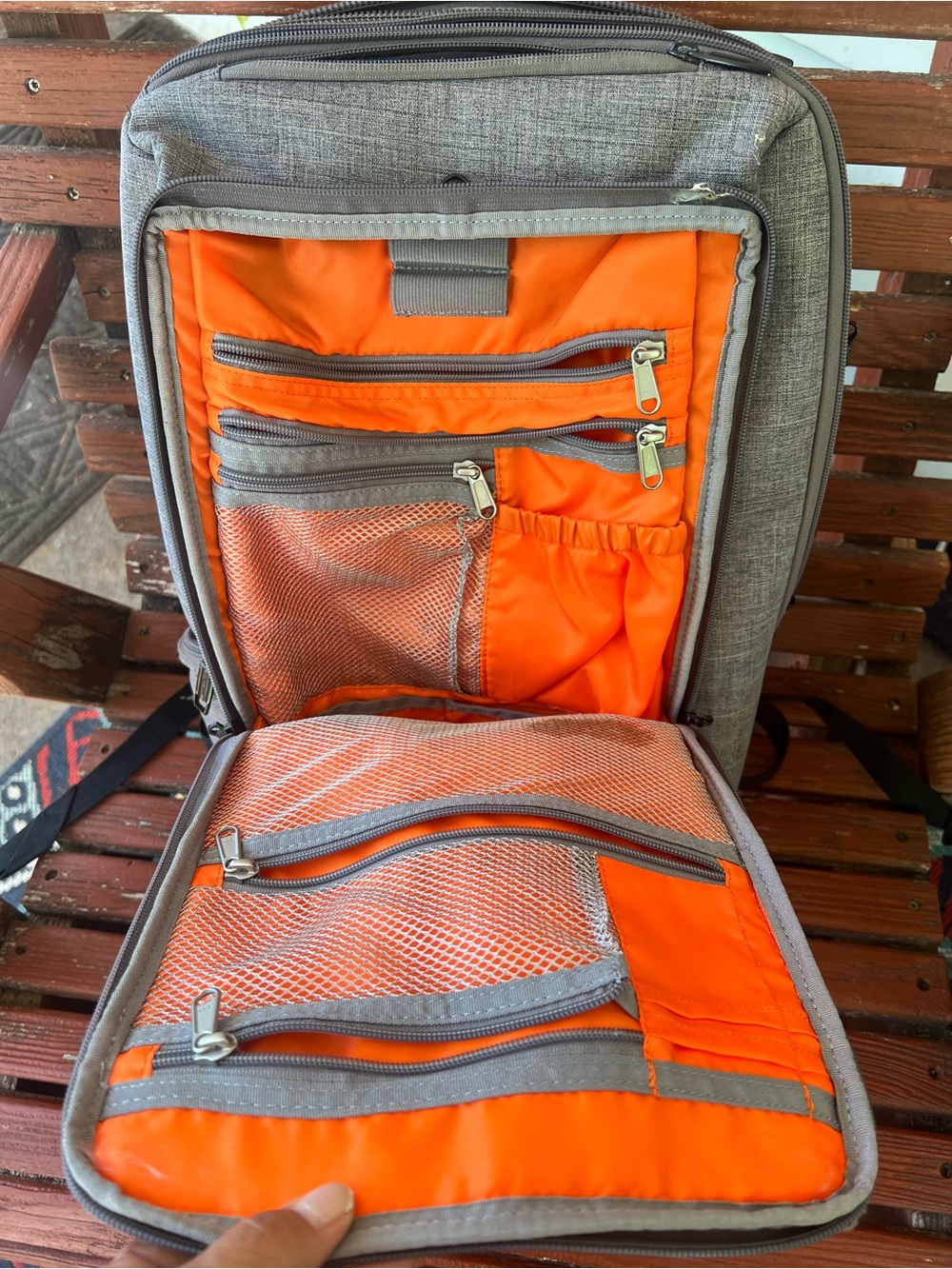 Multi-Purpose backpack - Picture 2 of 5